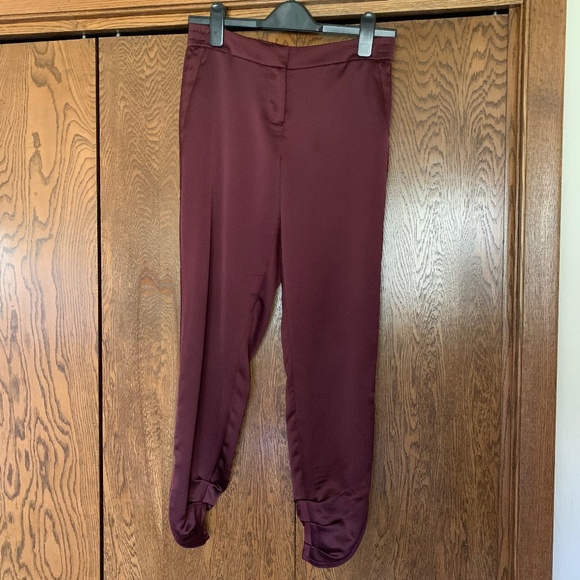 White House Black Market Pants - {White House Black Market} Ruched Ankle Pants